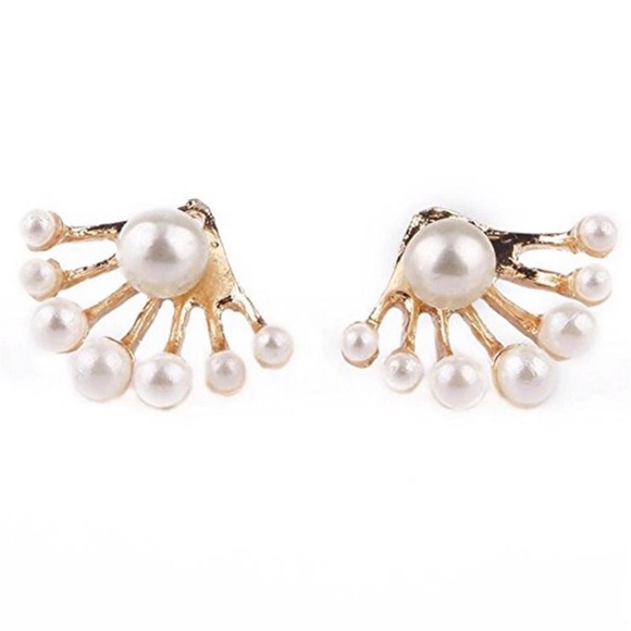 Jewelry - 🆕 4/$20 Pearl Explosion Earring Studs